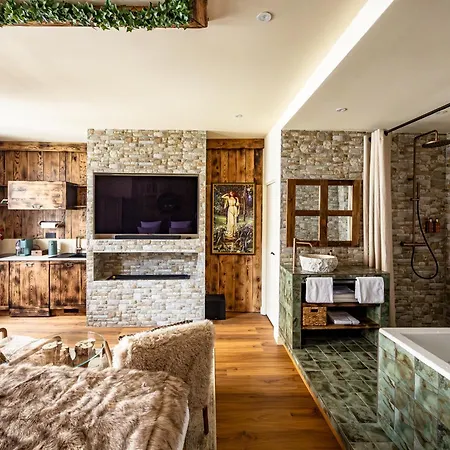 Appartement Suite romantique avec balnéo - Le Jardin de Freya