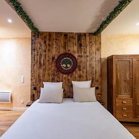 Appartement Suite romantique avec balnéo - Le Jardin de Freya *